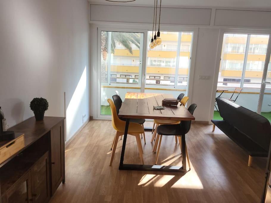Superbe Apartement En Residence Avec Piscine Roses Dış mekan fotoğraf