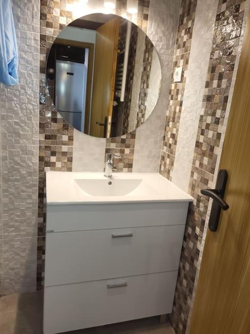Superbe Apartement En Residence Avec Piscine Roses Dış mekan fotoğraf