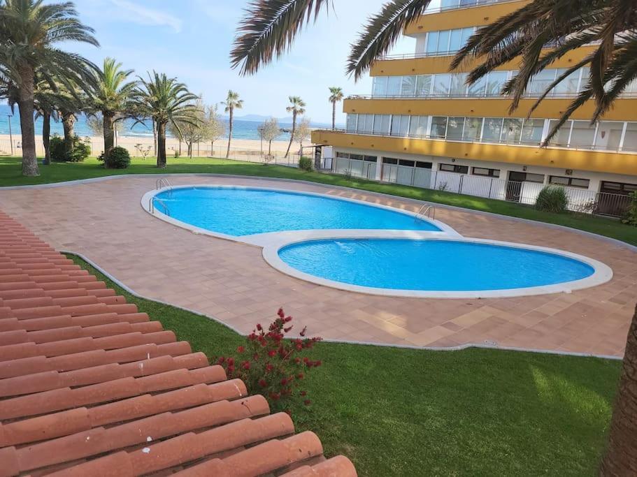 Superbe Apartement En Residence Avec Piscine Roses Dış mekan fotoğraf